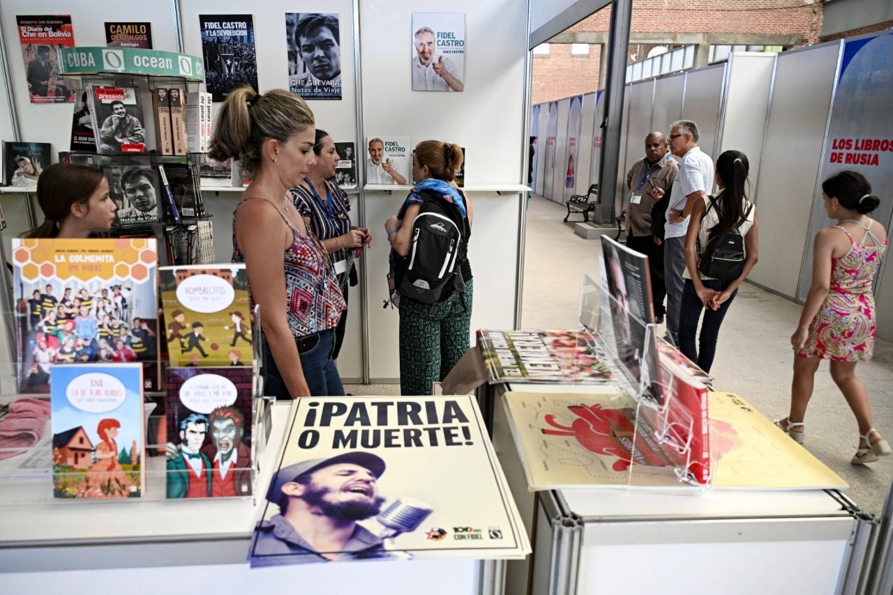 El 11 de agosto de 2026, numerosas personas asistieron a la 34ª edición de la Feria del Libro de La Habana. En esta ocasión, el popular encuentro literario rindió homenaje al centenario del Comandante en Jefe de Cuba, Fidel Castro (1926-2016), y contó con la Federación Rusa como país invitado de honor.